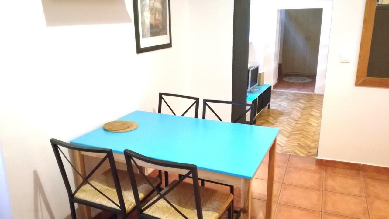 Apartment Mona - Old Town Братислава Экстерьер фото